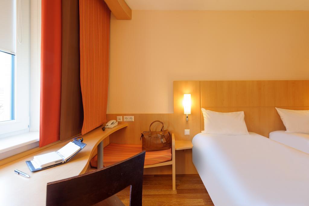 Ibis Konstanz Hotel Bagian luar foto